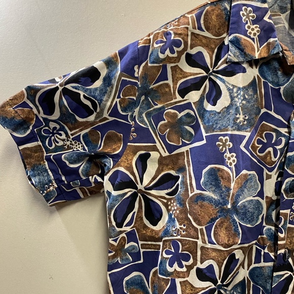 Vintage Gordon and Smith Button Up - Picture 3 of 5